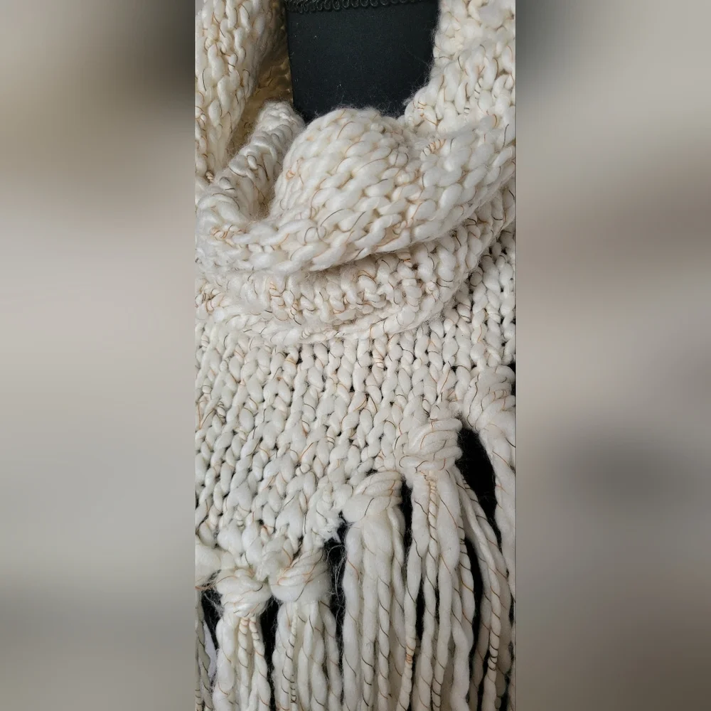 Infinity Fringe Scarf - Picture 8 of 8
